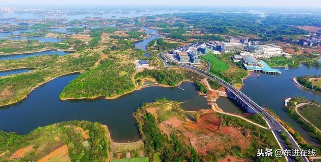 成都龙泉驿“龙泉湖畔”建龙府酒店，投资48064万元