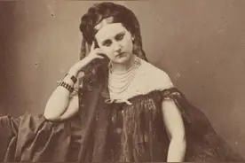 拿破仑的情妇-穿越时间的“凝视”图片