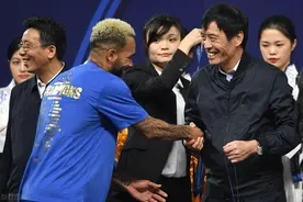 坐地起价被拒！曝上港放弃归化特谢拉，多重压力致操作流产图片