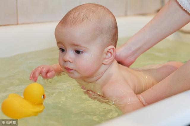 母乳喂养的宝宝长湿疹怎么办