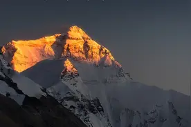 全球超过8000米以上的高峰有14个，都在亚洲，我境内有几个图片