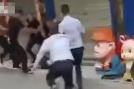 湖南桑植一男子持刀行凶致4名学生受伤 嫌疑人被当场控制图片