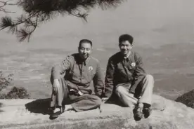 曹万贵在华国锋身边的日子，是战友更是亲人，两人相伴40年载图片