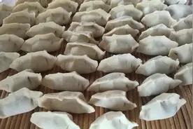 饺子馅怎样做到鲜嫩多汁？老师傅告诉你千万别少了这1步，快收藏图片