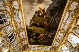 陪娃学编程　－　法国第一幅女性人体绘画图片