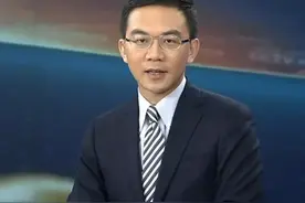 郎永淳的妻子罕见露面，穿着朴素接地气，抗癌成功的她活成一束光图片