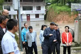 守好土壤环境安全底线——省人大环资委赴黔东南州开展土壤污染防治调研图片
