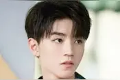 王俊凯称杨紫为姐姐，追星杨幂，李冰冰对他关爱有加图片