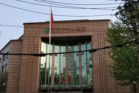 蔡莉不再担任武汉中心医院党委书记，新书记医院会上接任图片