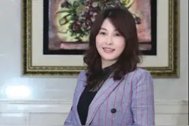 封面名媛 | 盛恩菊：心中有梦想 脚下有远方图片