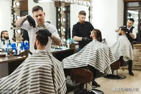 理发店为什么接二连三的倒闭？原因竟是这2点，很现实图片