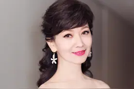 “不老女神”赵雅芝情史：前半生“三黄一秋”，后半生只为他一人图片