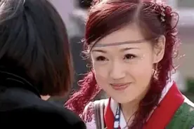 还记得《粉红女郎》里的哈妹吗？她现在长这样图片