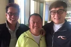 疫情期间谭咏麟成龙等众多巨星聚会，怎么做表率的，就不害怕吗？图片