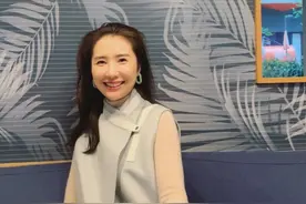 没对比就没伤害，天猫总裁夫人穿衣大气又优雅，顶级网红真比不上图片