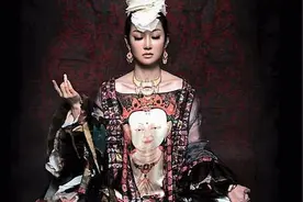 从神婆逆袭成仙女的萨顶顶：假唱、被金星打假，她凭什么受欢迎？图片