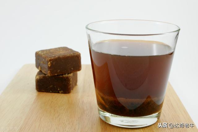 熬制黑糖膏：偷加一味中药，不仅延长保质期，诱钓鲤鱼更有效