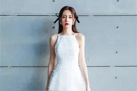 172的沈梦辰穿白色吊带连衣裙，洋气得“不像话”，仙女气满分图片