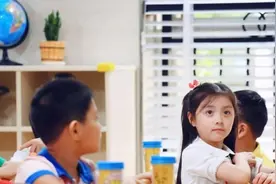 那些被恶狼追逐过的孩子图片