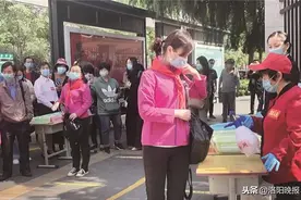 洛阳举行小学春季开学演练，为全面返校复学提供参考图片