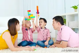 孩子需要陪伴，但不是过度陪伴。自由活动才能使孩子更好的成长图片