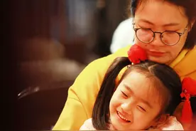 母亲 给你生命和温暖 陪伴你成长图片