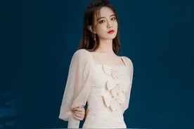 徐璐太爱秀身材，一袭轻纱公主裙尽显甜美范，心动女神就是她图片