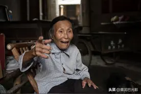 农村8旬接生婆30年接生500多个娃，说起当年：后怕又自豪图片