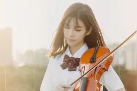 幽默笑话十则：我就唱个歌，你至于笑成这样吗？图片