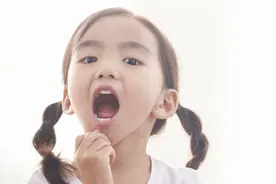 10个宝宝7个牙齿脱矿，快看看你家娃有这个症状吗？图片