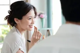 《99%的人都不懂的说话技巧》：用“明知故问”打开局面图片
