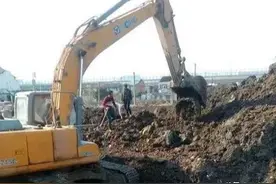 工地挖出一堆古董，网友大型在线鉴宝现场翻车啦！反正我服了！图片