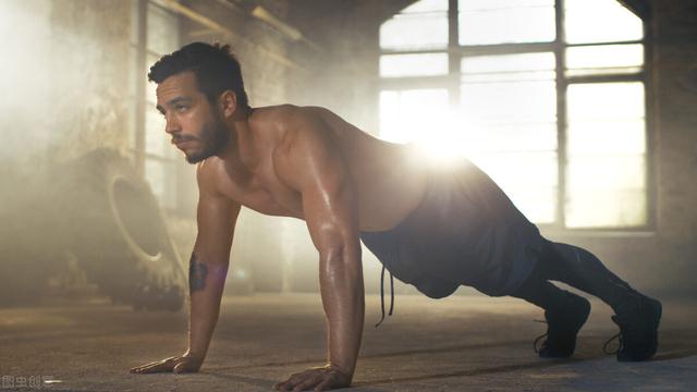 运动补充剂BCAA与EAA哪种更适合你，最初人们为何会使用BCAA