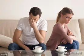“分手”是break up，那“拆散他们”用英语怎么说？图片