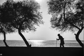 现代诗歌《时光倒退，我愿有你》图片