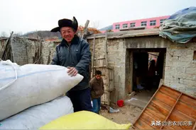 农村俗语：门前老坟住千年，屋后水坑早搬家，啥意思？有道理吗？图片