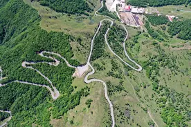 航拍北京第一高峰灵山：感受城市边缘的大自然之美图片