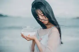 沉默，是女人最美的样子图片