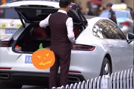 主持人李锐开百万跑车出行！家中豪车成群，一辆摩托就值30万图片