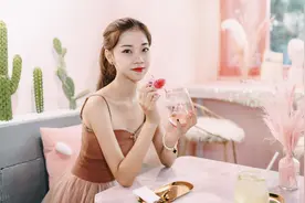 网红搬砖是为话题流量，流量平台造就网红应该遵循正确价值观导向图片