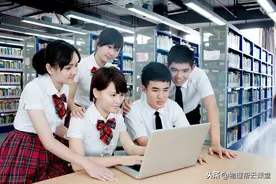 八年级物理视频课-平面镜成像的原理是什么？成像的特点是什么图片