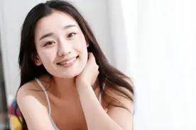 烟嗓美女苏谭谭这首《一路向北》唱出了多少人心中的无奈图片