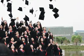 这5所高校今年取消专业级差，预计在京投放本科计划上千人图片