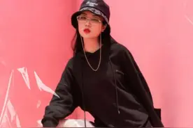 HUAEN | 秋日里的高级感穿搭，买它就对了图片