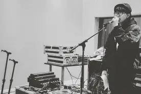 那年，毛不易16岁，没钱，没红，妈妈还在图片