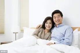 人过五十，夫妻能分居吗？这两个过来人说了大实话图片