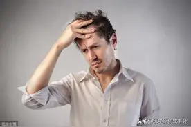35岁工程师突发脑梗致瘫痪，家人说他压力太大，一天到晚都在工作图片