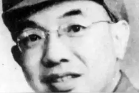 老母亲千里迢迢去看高官儿子，儿子只送给母亲一条旧棉裤图片