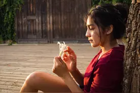 毕业两年，狂攒20万的抠门女孩：月入过万，生活开销却只有500块图片