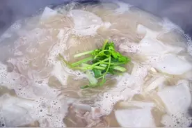 立秋之后，牛肉猪肉靠边站，秋天最该吃这肉，鲜香温和降秋燥图片